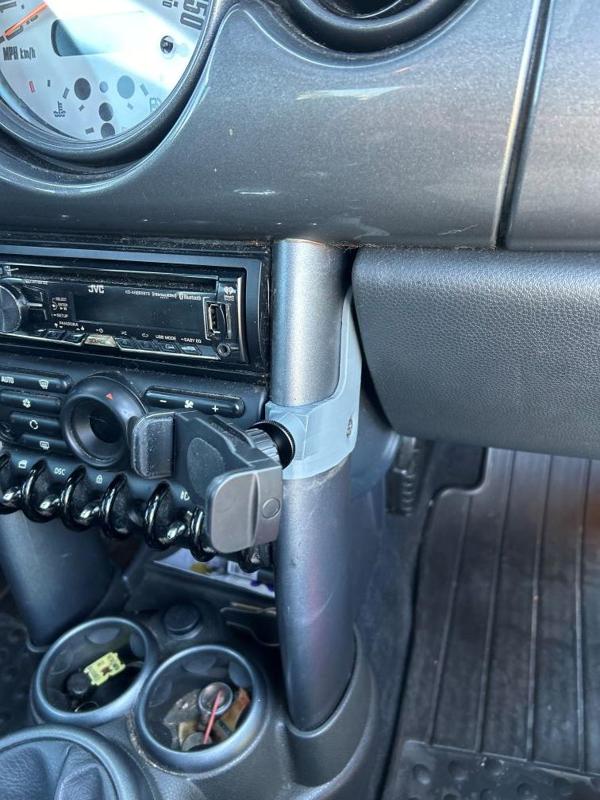 R50-R53 Mini Cooper phone mount with boss