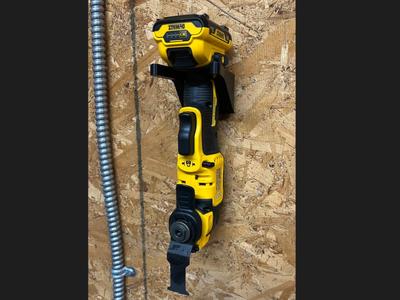 dewalt oscalating tool holder 