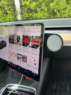 Iphone Magsafe screen mount