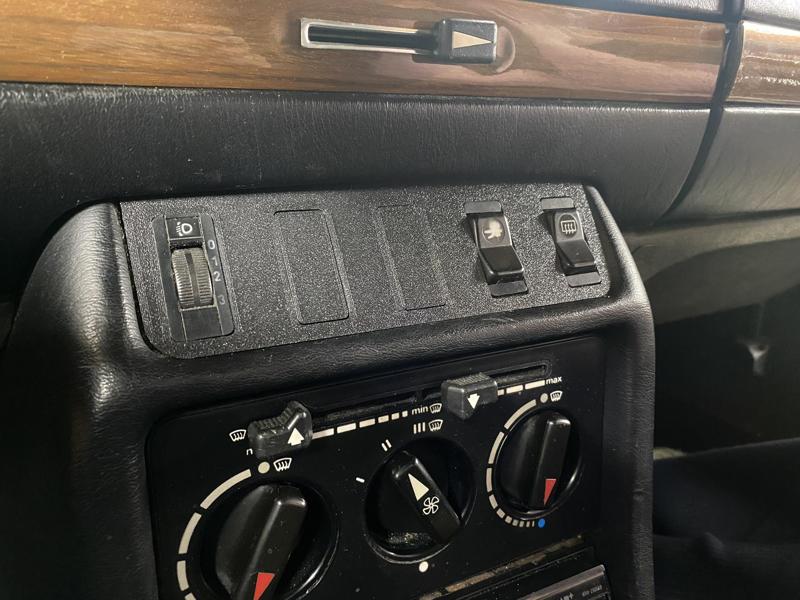 Mercedes Benz W123 Center Console Switch Panel