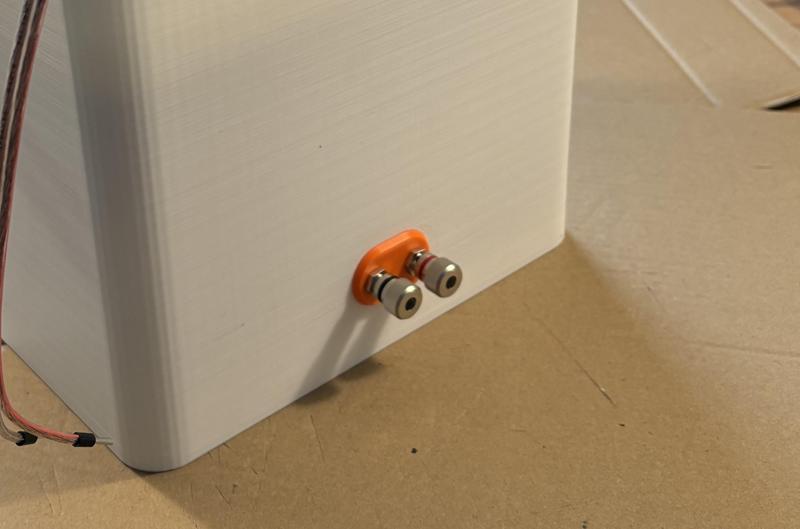 HexiBox Series: Dayton Audio DCS165-4 6.5" 6th Order Bandpass Remix: Terminal plate for Ø7mm binding posts