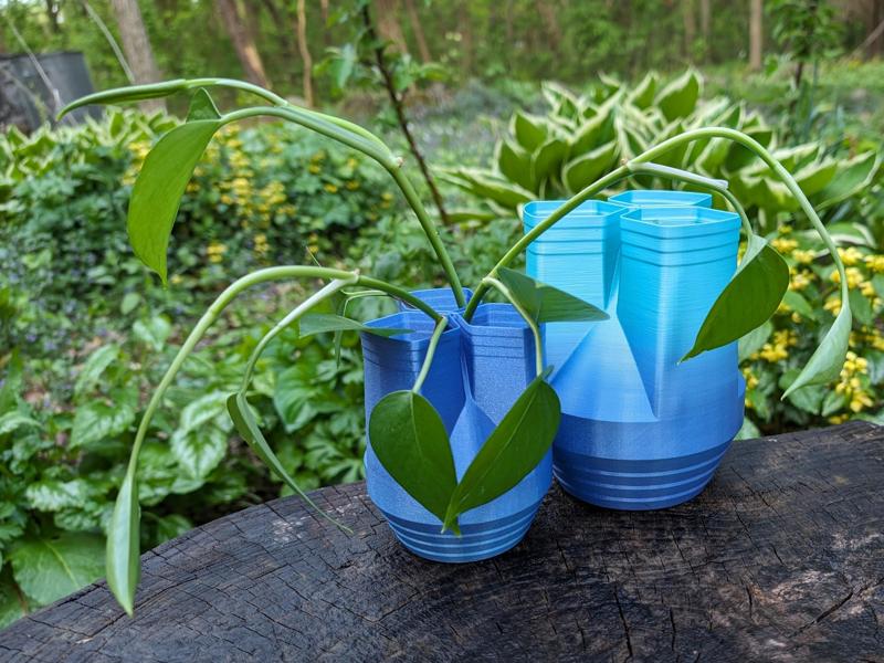 Trivase! A Triplet of Vases (Sorta) in One Vasemode Print