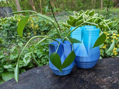 Trivase! A Triplet of Vases (Sorta) in One Vasemode Print