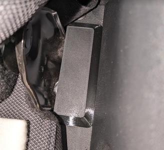 Aygo seat bracket cover
