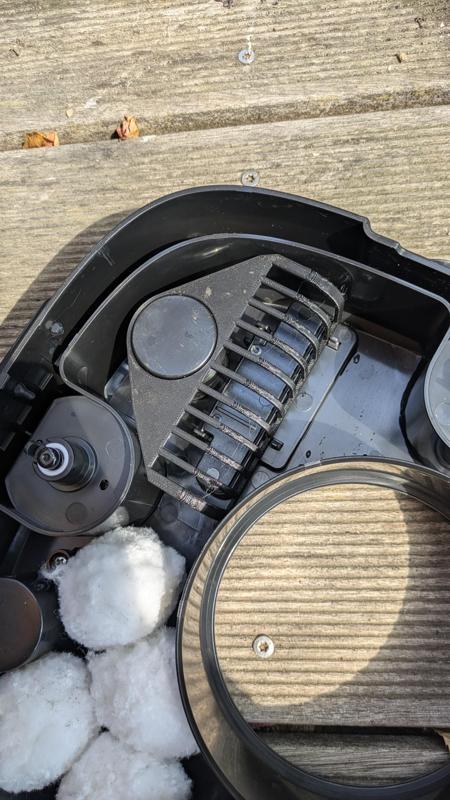 pool robot Aiper Scuba SE Filterballs separation