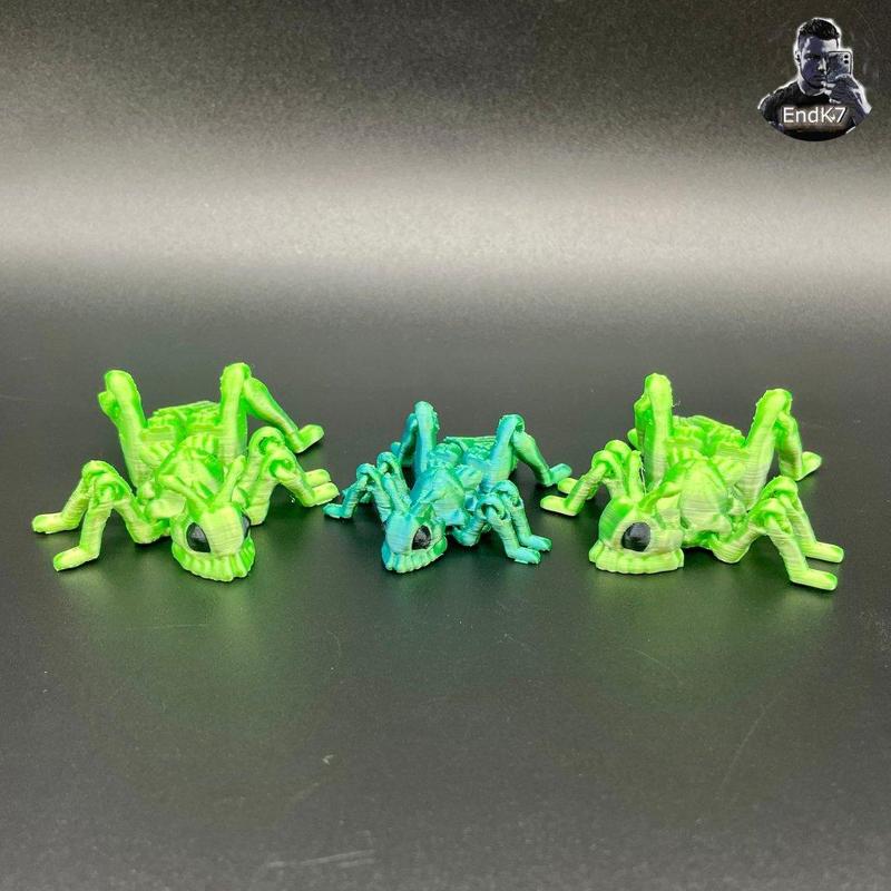 Tiny Grasshopper - Articulated - No Supports - Print in Place - Flexi