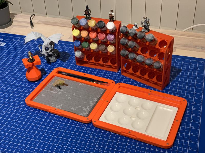 Modular Wet Palette with brush storage and dry palette