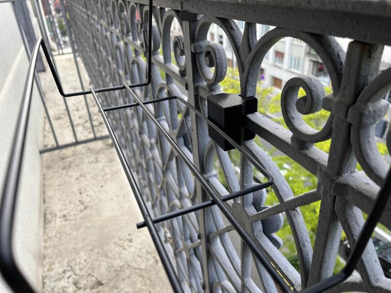 Support for Plant's Pot