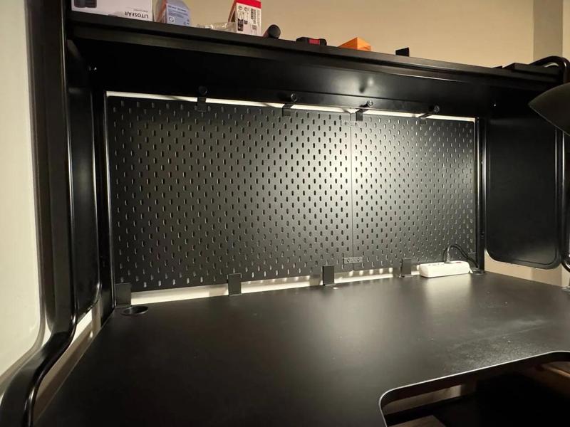 IKEA Skadis Fredde desk mount   