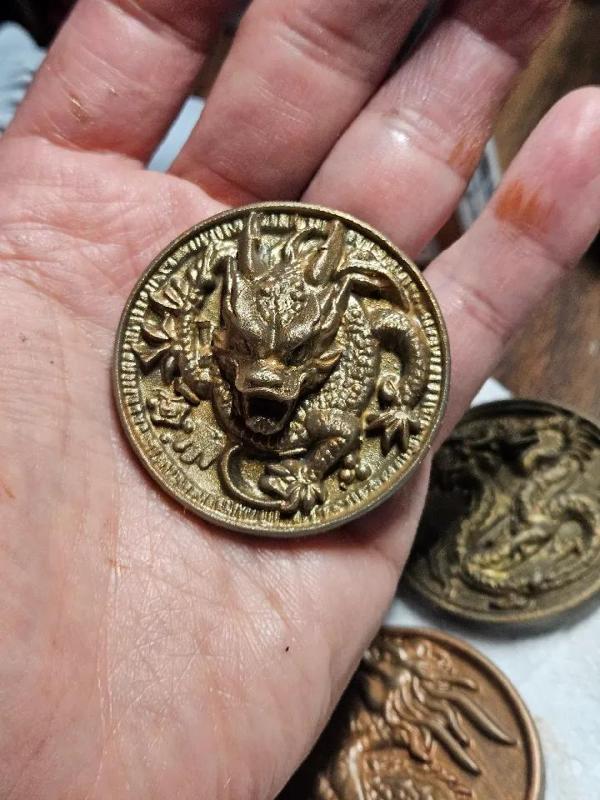 Dragon Head Coin   