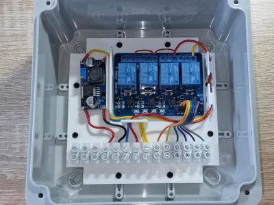 Junction box insert for 4 channel relay