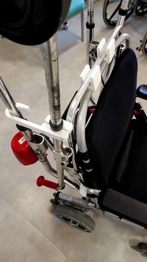 Porte déambulateur pour fauteuil - Rollator holder for wheelchair