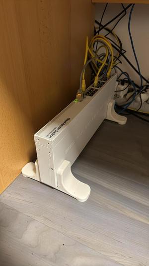 1U feet switch