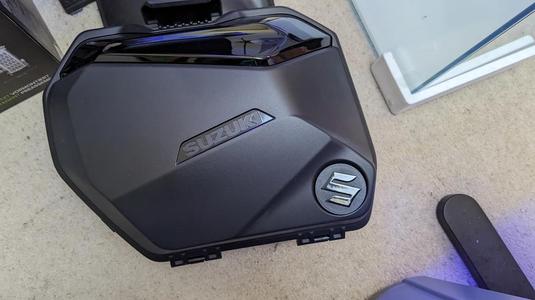 Suzuki GSX-S 1000 GT/GX Pannier reflector delete   