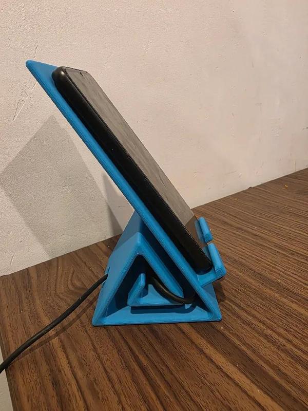 Phone Stand with Triangle Spiral Design   