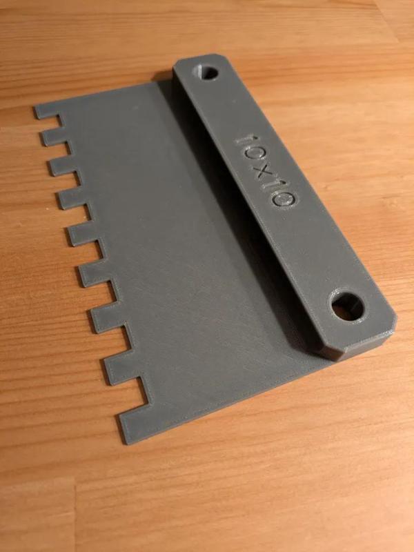 Glättekelle, Zahnkelle, Zahnspachtel, Notch Trowel   