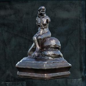 huldra statue
