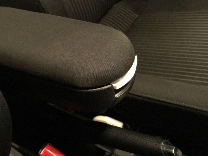 Volkswagen armrest clip Polo 2012