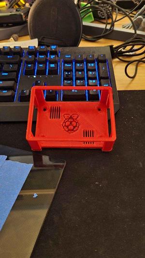 Raspberry Pi 4B Flirc Case Wall Mount