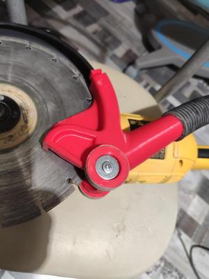 Adapter dust removal for Dewalt 230