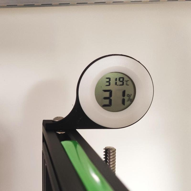 Humidity holder