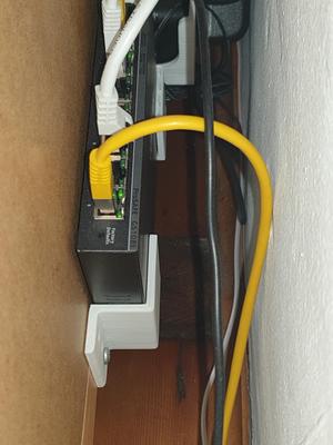 Netgear 8 Port (GS108) Switch wall mount