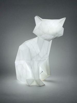 Cat shaped lamp