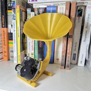 Modern Gramophone-Inspired Music Box