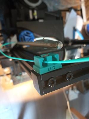 Profile cable/filament guide clip (for Ender 3 serie)