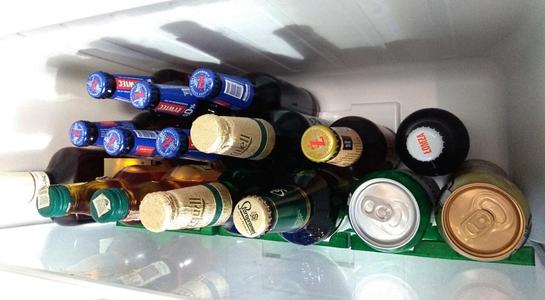 Fridge bottle holder (rack)
