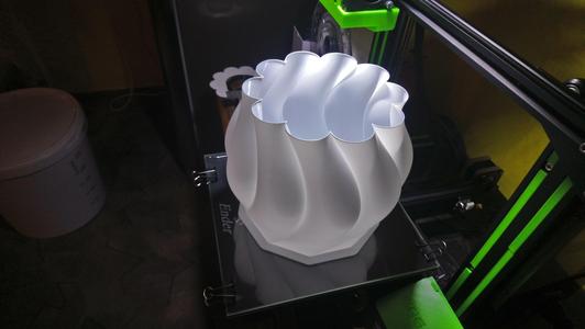 Vase big shade lamp