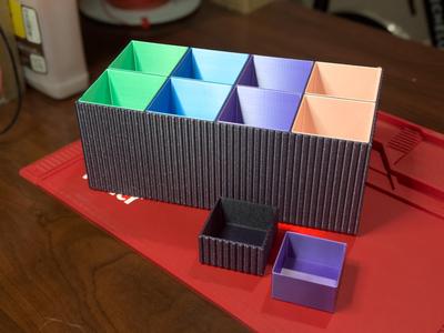 Customizable Grid Organizer with Accent Insert