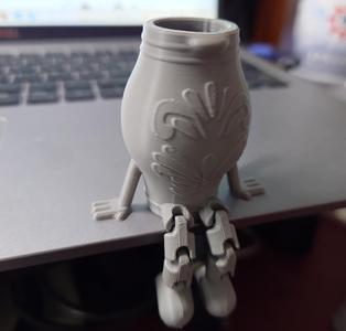 Frankfurt Bembel with movable legs