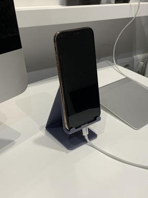 Phone Holder / Stand For Change