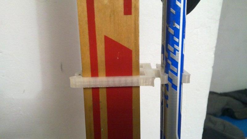 Customizable ski and poles holder