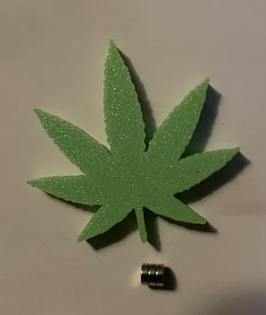 Pot Leaf Magnet 4x2mm and 5x2mm