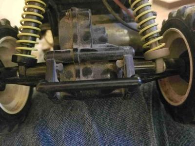 Tsauro-Z Rear Lower Spring Retainer