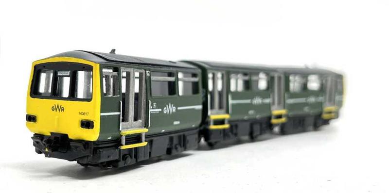 Pacer Class 143/144 in 1:76 scale 009