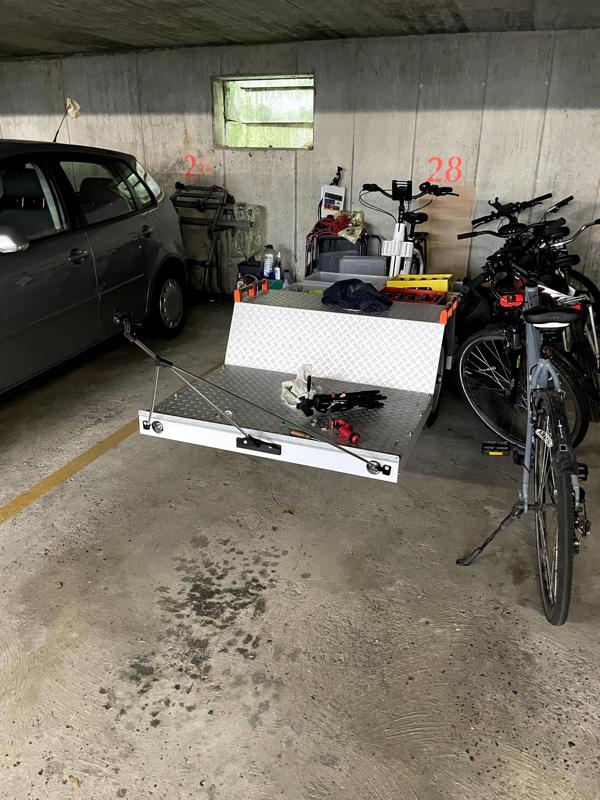 Urban arrow tender selfie stick holder