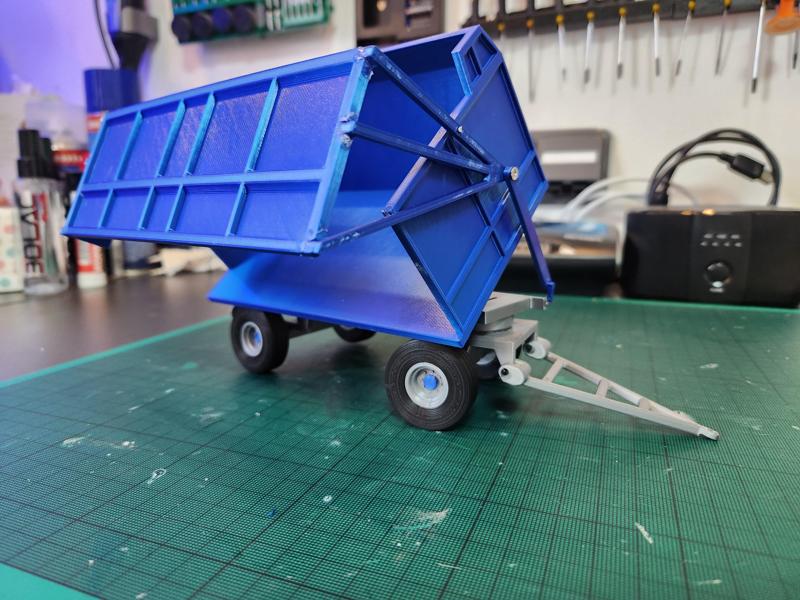 vlek se senážní nástavbou/ 9t trailer with silage superstructure