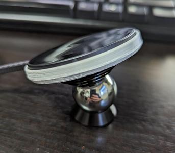ESR HaloLock Magsafe Car mount