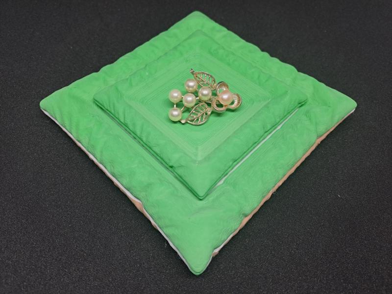 Cozy Jewelry Dish