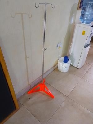 IV stand