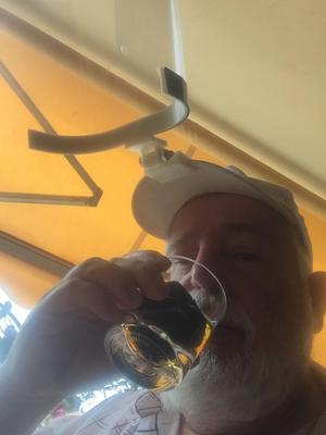 Hinged cap Faceshield : you can now drink easily !