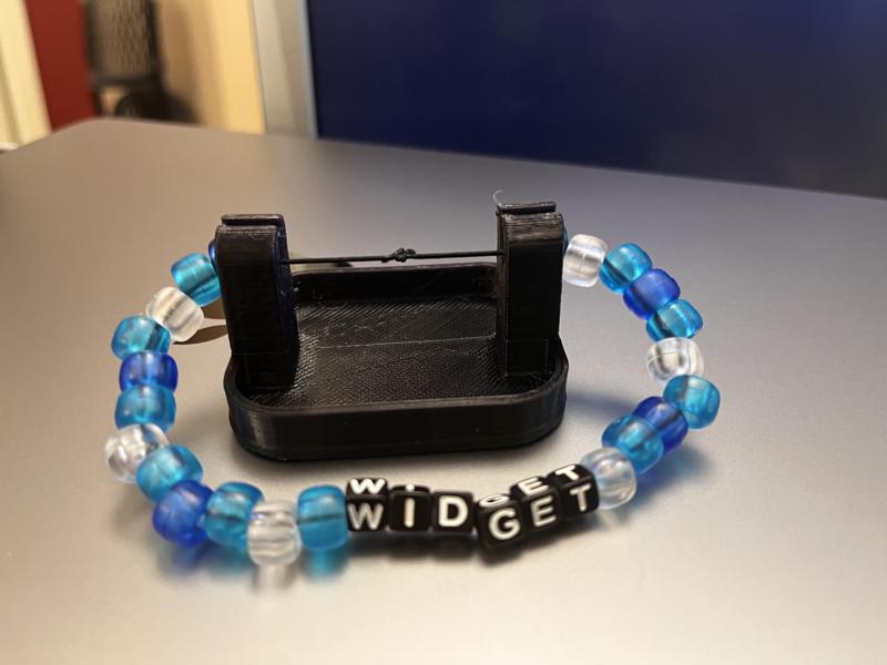 Kandi/bead bracelet knot superglue holder