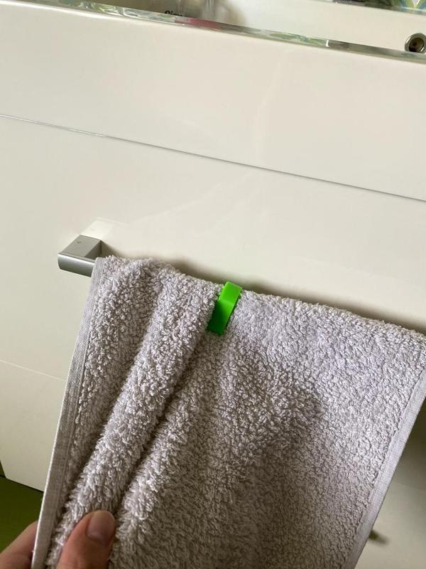 Towel clamp