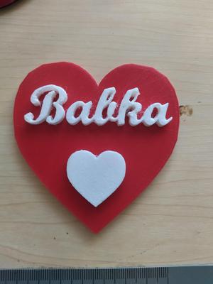 Srdce s nápisom BABKA