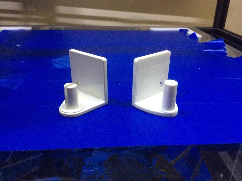 Inglis Liberator 1976 Refrigerator Freezer Door Hinge Bracket