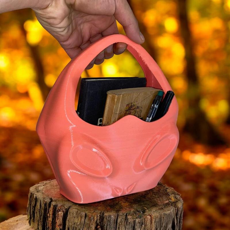 Alien Handbag