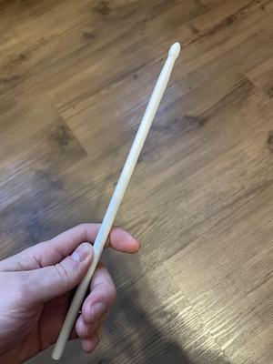 drum stick / drumstick (smaller)